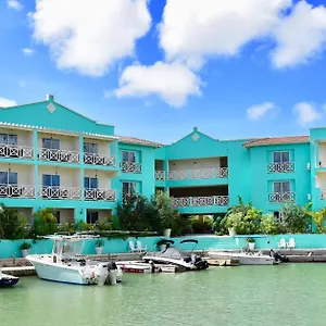 3* Hotel Ocean Breeze Boutique & Marina